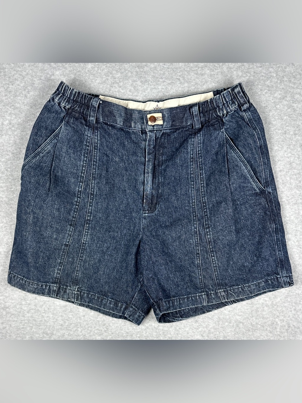 Vintage The Territory Ahead Women's Denim Shorts M Pleated High Rise 90s